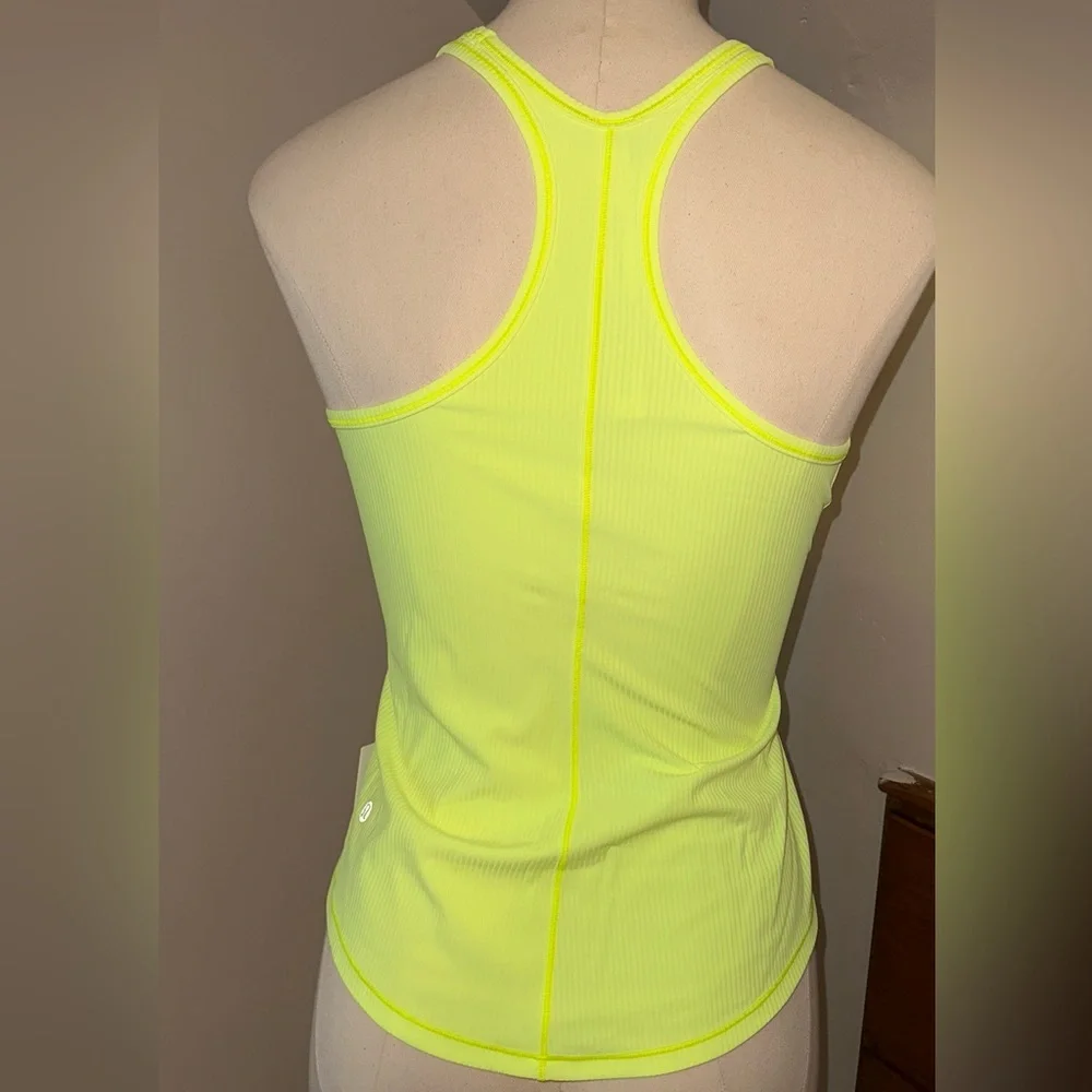 Lululemon tank - Picture 3 of 3